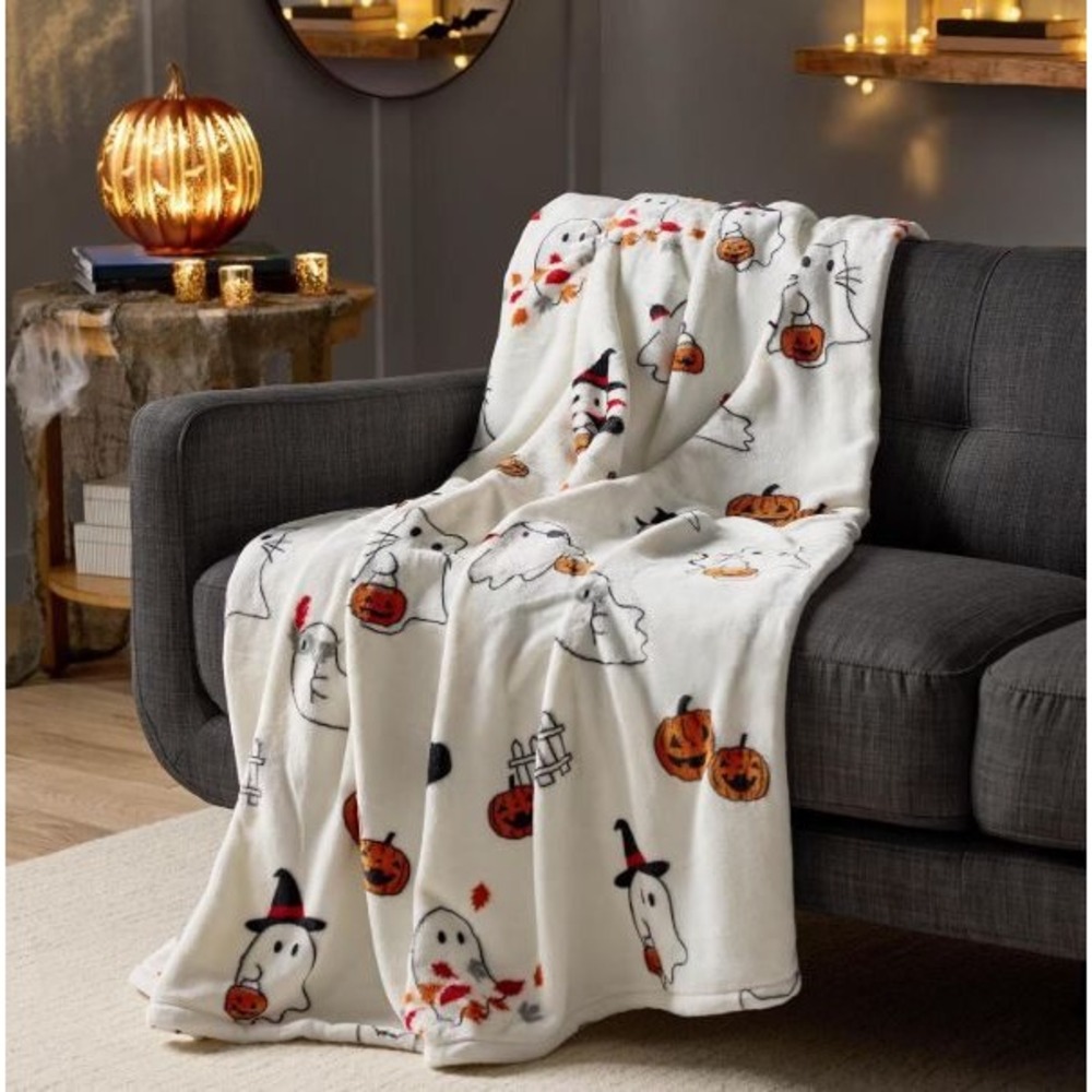 Member's Mark Halloween Costume Ghosts Velvet Plush Lounge Throw 60x70 Blanket